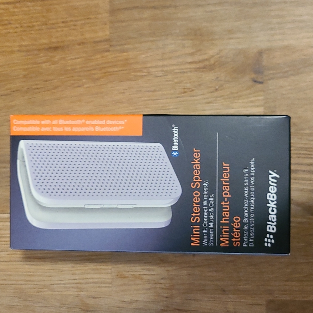 Blackberry Bluetooth speaker with great sound